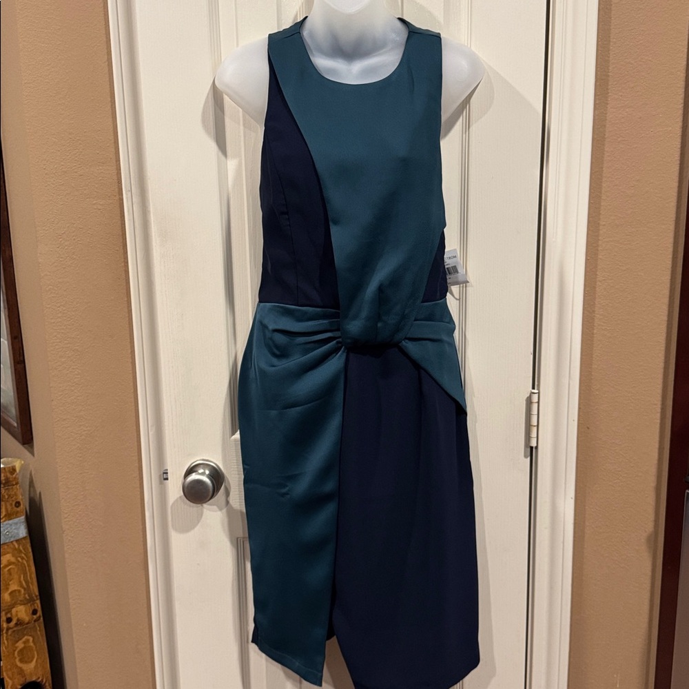 NWT - Harlyn Navy and Green colorblock Cocktail/Party Dress. Sz Medium